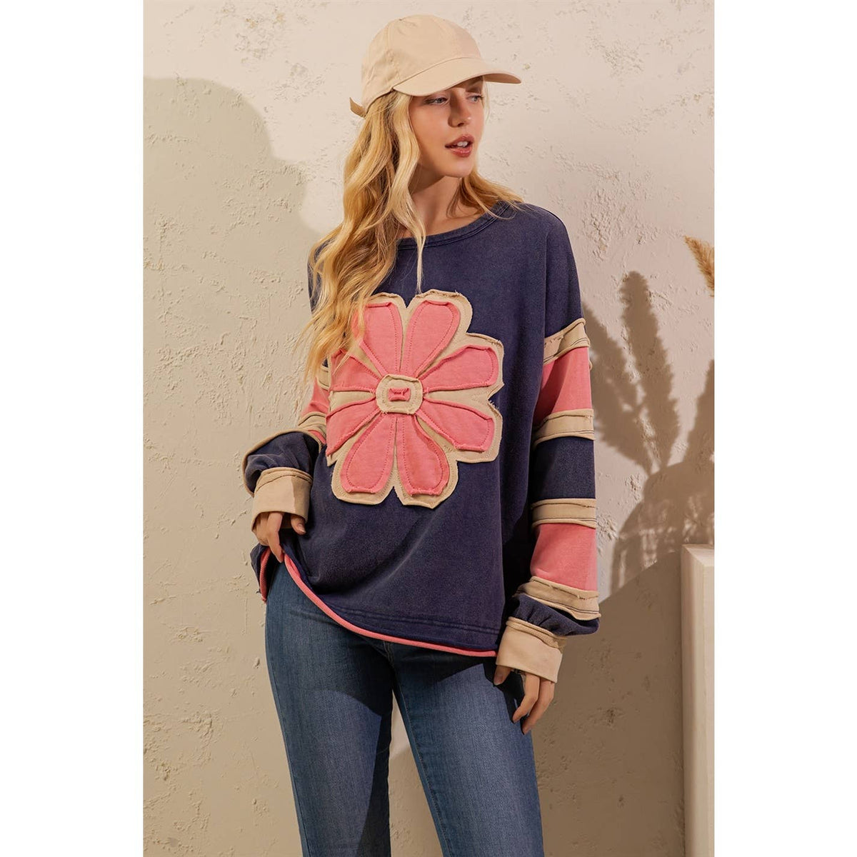 GROOVY BLOOM PULLOVER