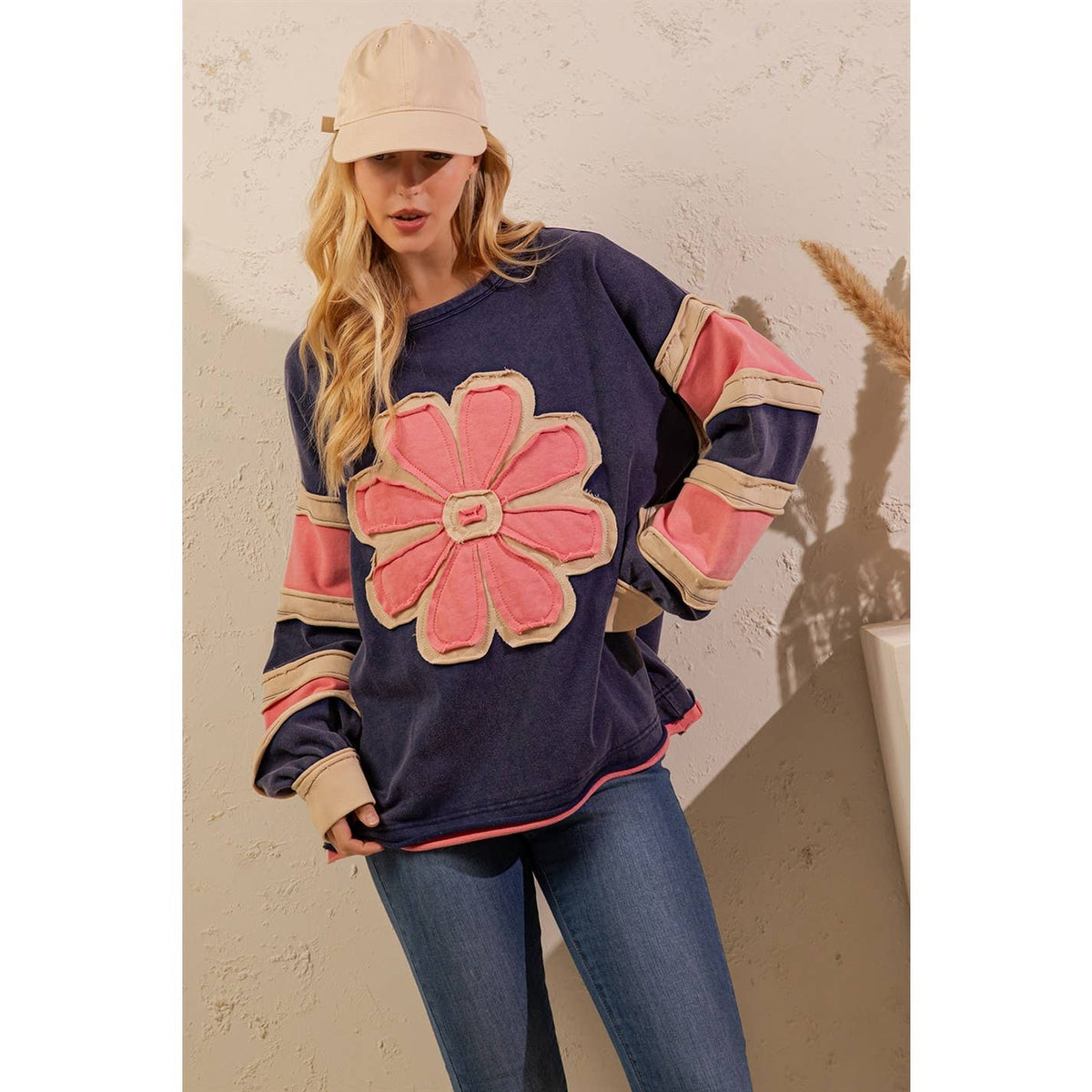 GROOVY BLOOM PULLOVER