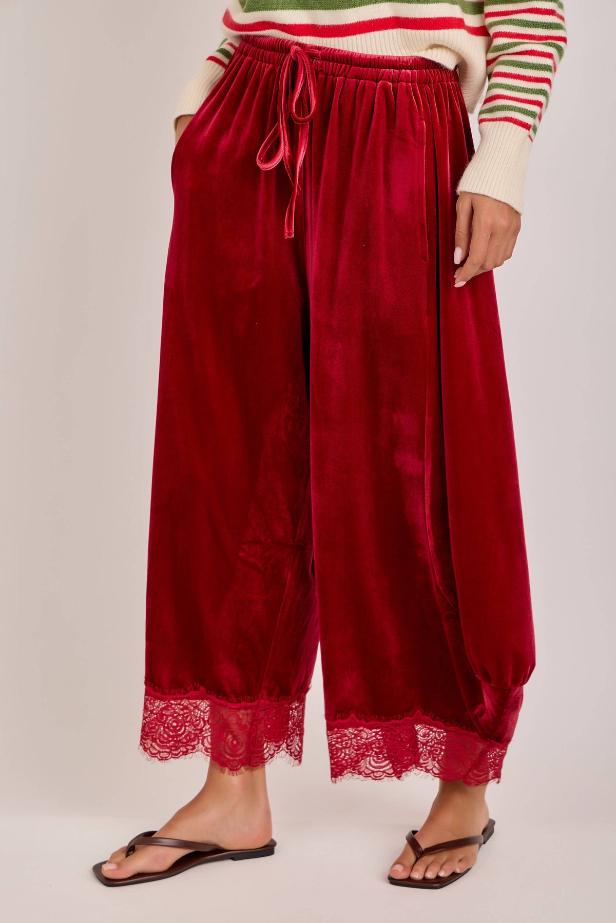 HOLIDAY VELVET FLOWY WIDE BALLOON LEG PANTS_JLB80092-02