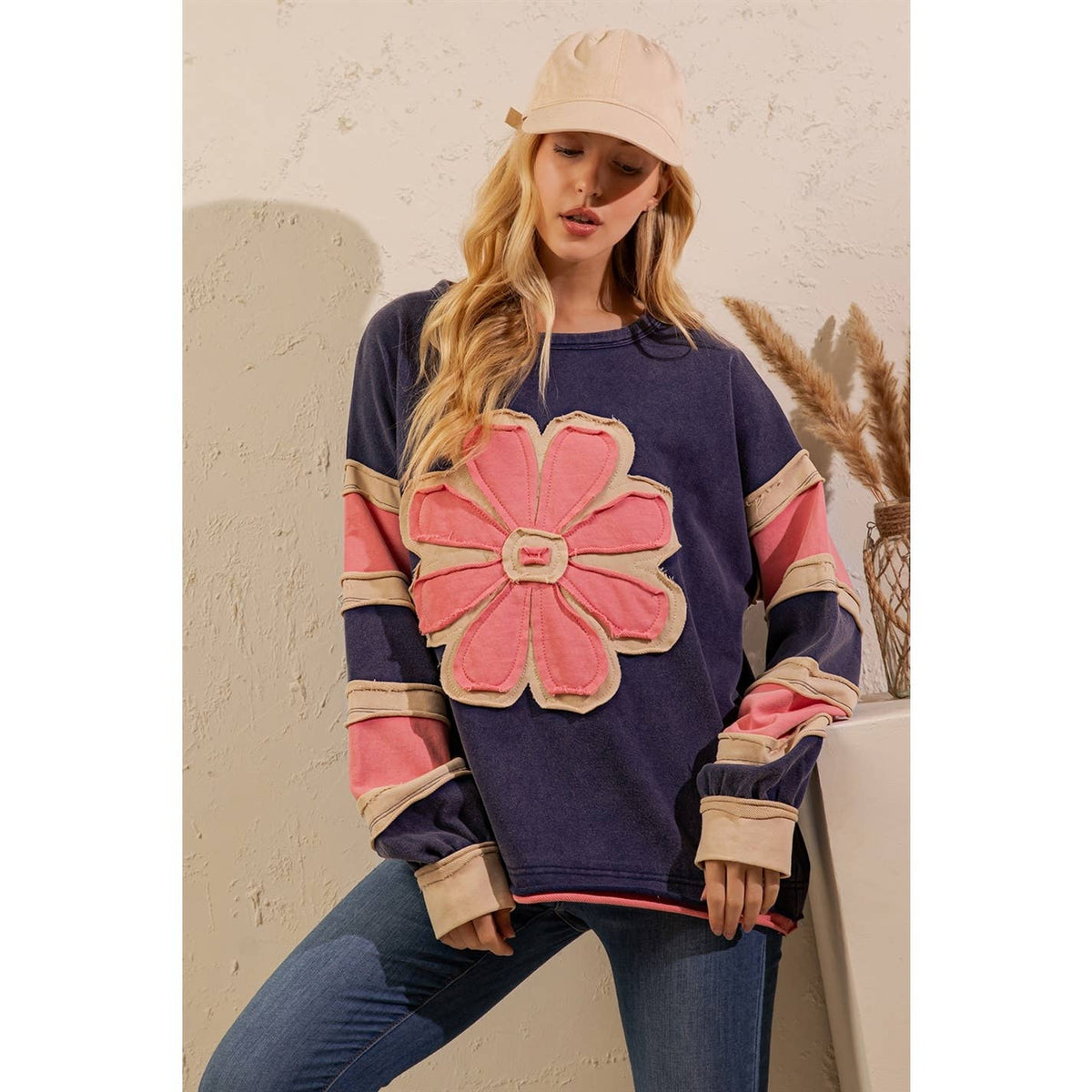 GROOVY BLOOM PULLOVER