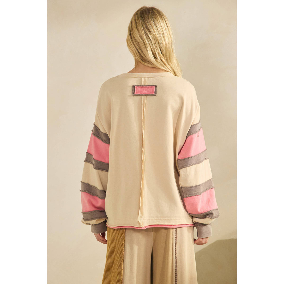 GROOVY BLOOM PULLOVER