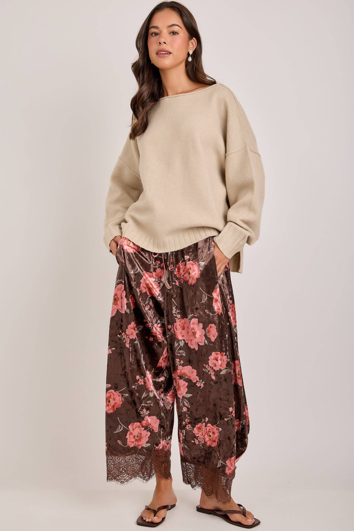 FLORAL VELVET WIDE BALLOON LEG PANTS WITH LACE_JLB80092-08